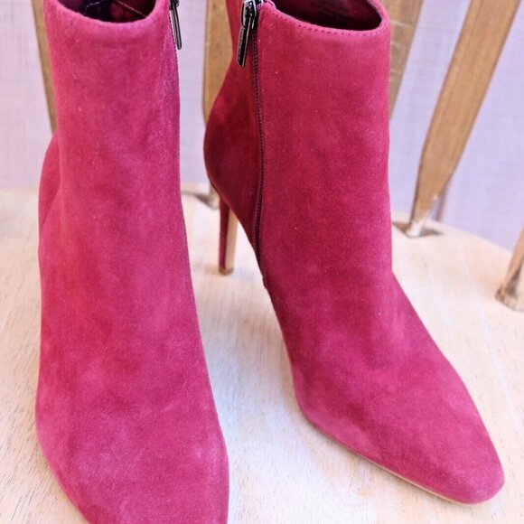 Vince Camuto Allost Burgundy Suede High Heel Bootie Sz 7 Ankle Boots. - Picture 2 of 12